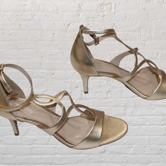 Vince Camuto Payto Heels - Picture 2 of 5